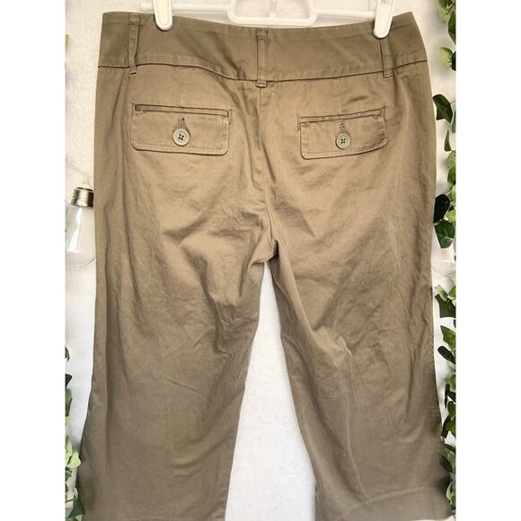 New York & Company Army Green Stretch Pants Capris Slacks Women's Size 2 - Picture 6 of 10